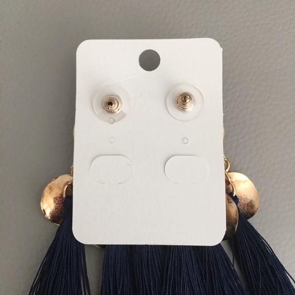Tassels Earrings ( NWT) - Picture 2 of 4
